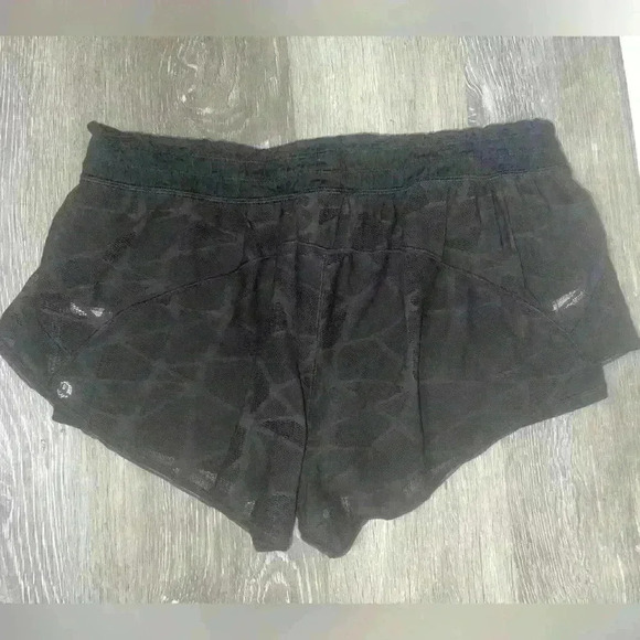 Lululemon City Sky Run By Short-Black-size 10 - Picture 11 of 14